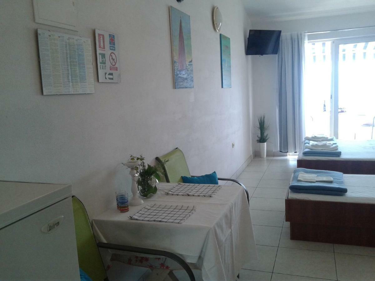 Apartments Boris أوميس المظهر الخارجي الصورة