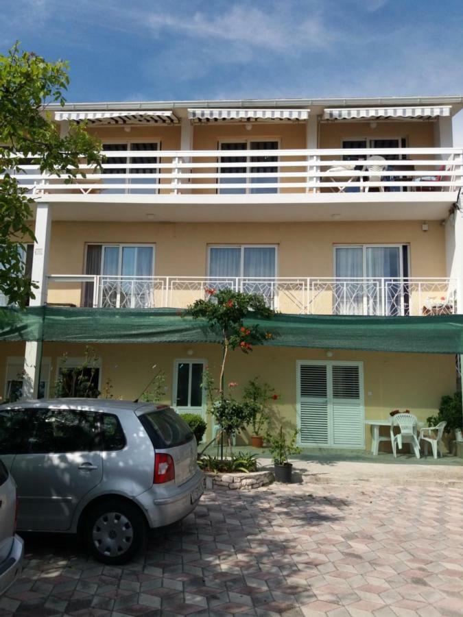 Apartments Boris أوميس المظهر الخارجي الصورة